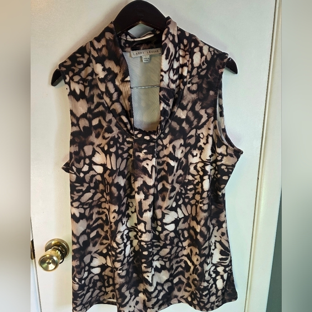 ❣️FINAL DROP❣️Larry Levine Women's Size Large Sleeveless Top Animal Print